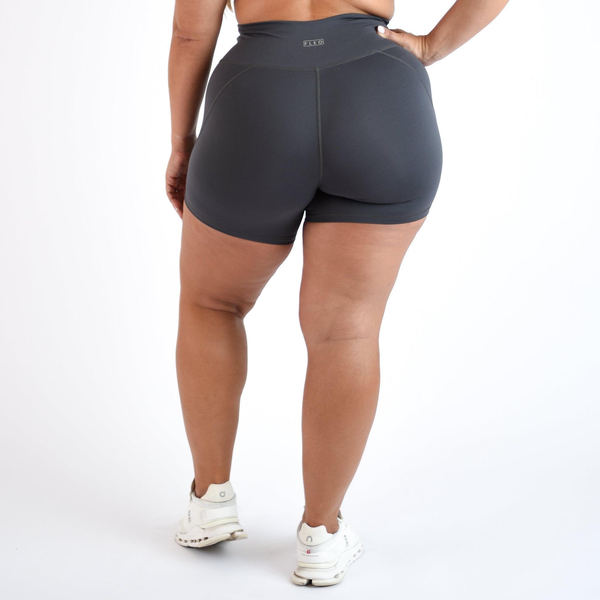 FLEO - Charge Short 5"- No Front Seam - Higher Rise - Shorts - asphalt-6