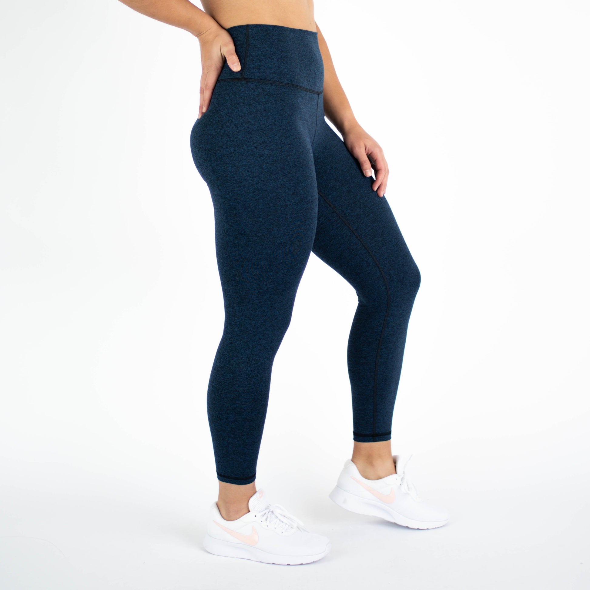 FLEO - El Toro Leggings 25" - High Rise - Leggings - back-logo-8_c1a2ec17-1dc2-4a7f-a1ef-6c8a10cb7a3d