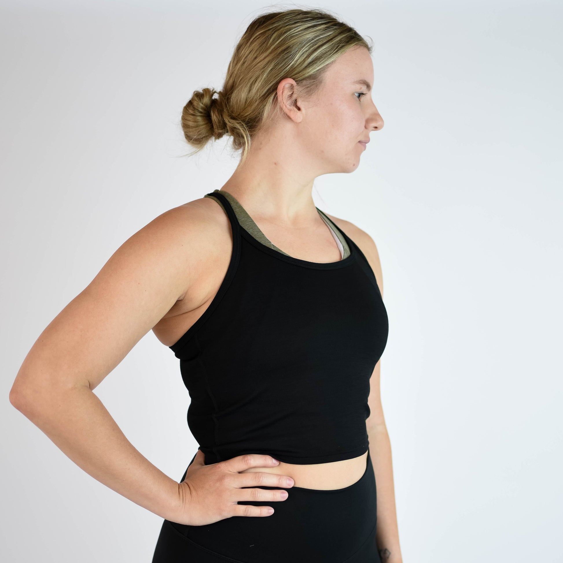 FLEO - Switch Up Crop Tank - Fitted - Tank - black-3_097dcb95-6a9b-45d7-b166-bfc45d56db99