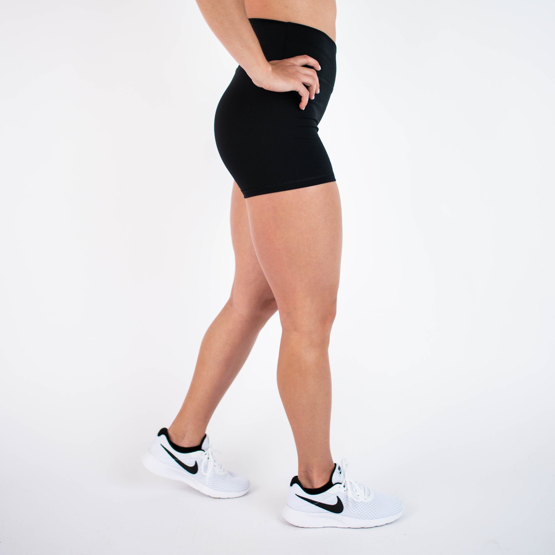 FLEO - V Waistband Short 3.5" - High Rise - Shorts - black-3_ebe994fa-63b0-45db-8629-497069e244cc