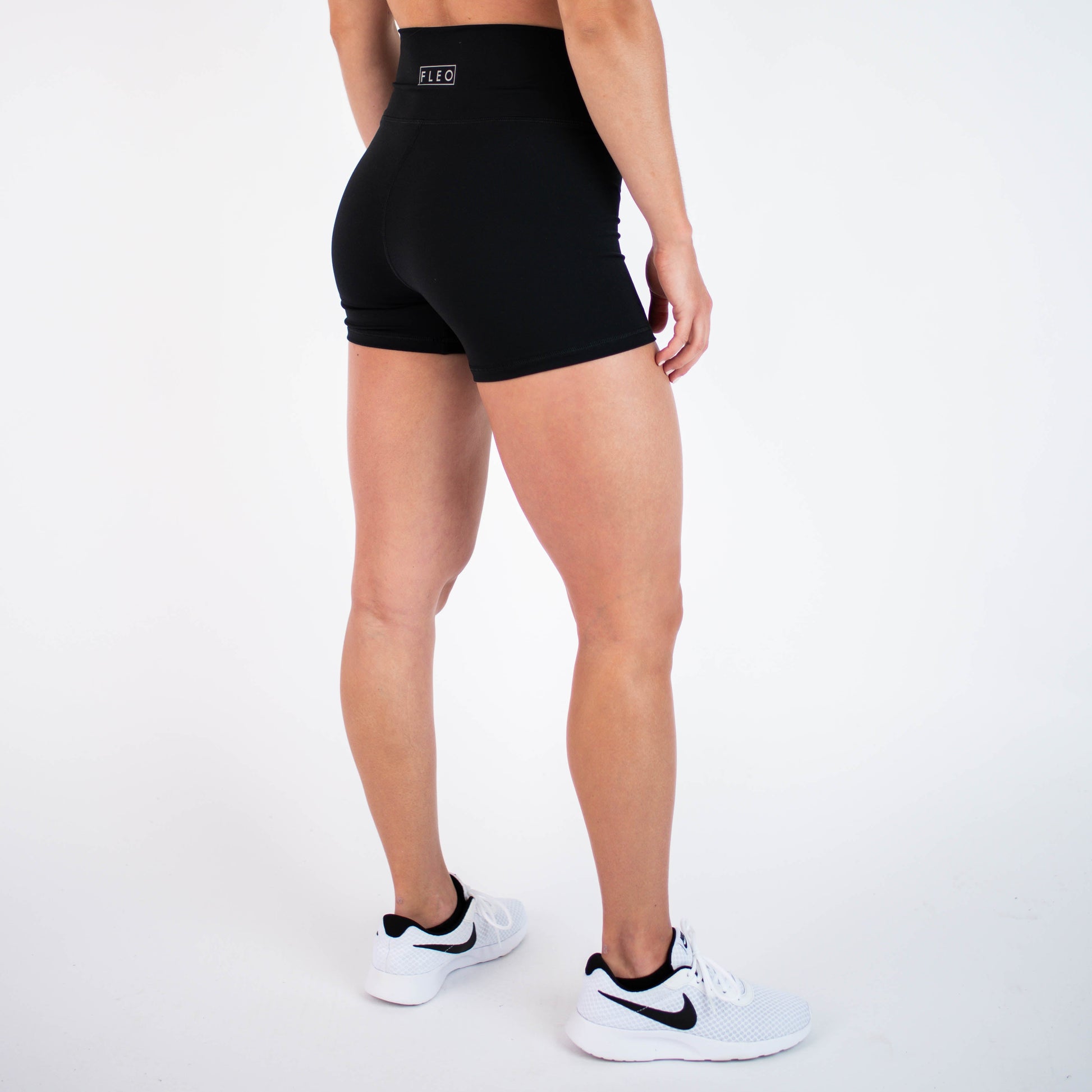 FLEO - V Waistband Short 3.5" - High Rise - Shorts - black-4_1a5a3dc5-1f88-45d3-a1b4-6713685ad0a9
