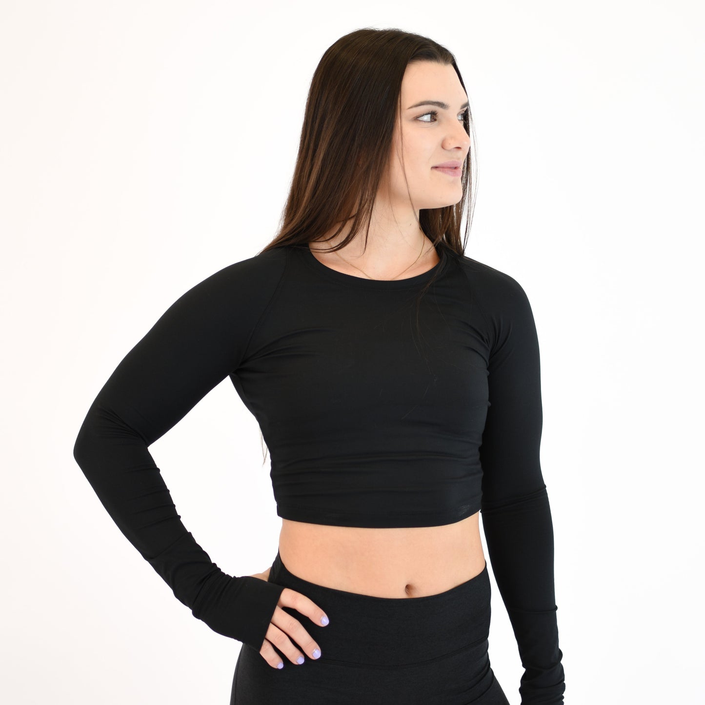 FLEO - Foundation Crop Long Sleeve - Long Sleeve - black-4_3c5ada53-2353-4cc4-8c48-bd4d55ecb3ad