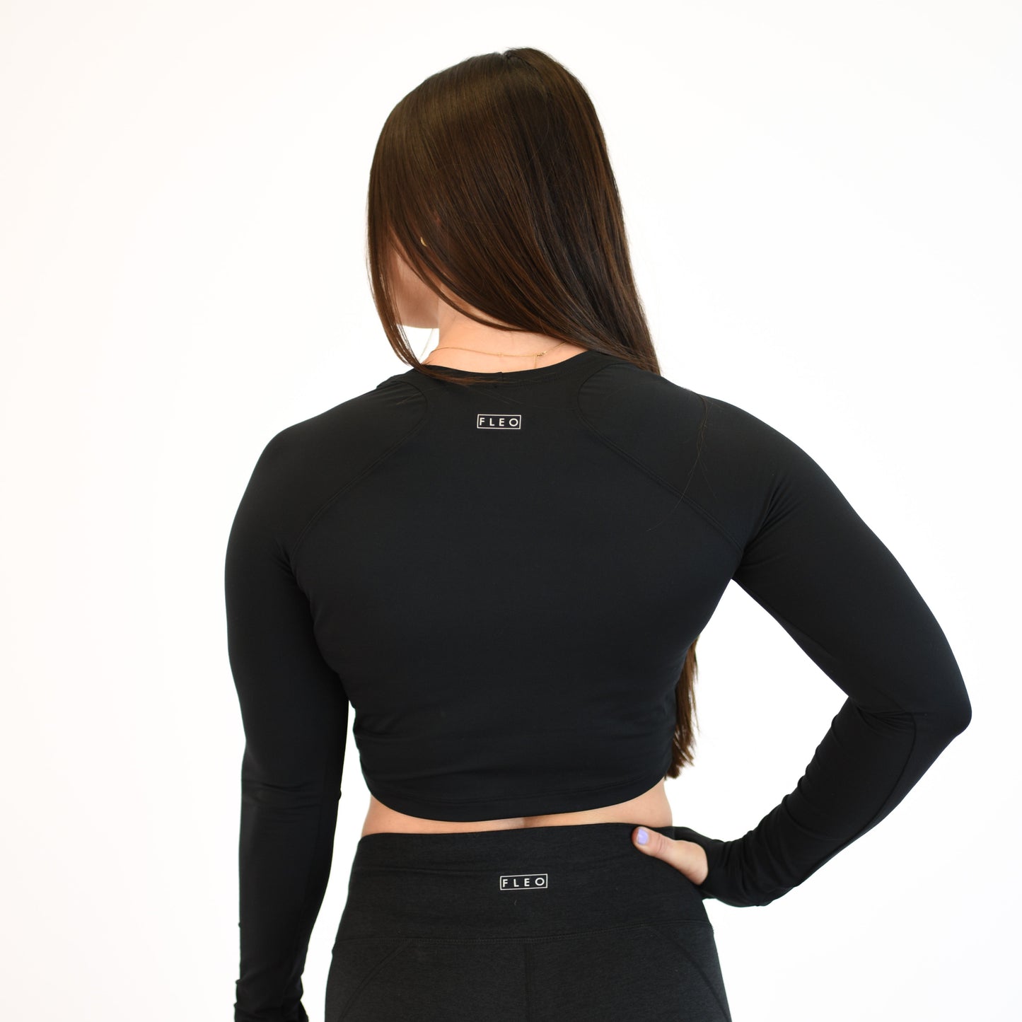 FLEO - Foundation Crop Long Sleeve - Long Sleeve - black-5_1529d677-ee62-4843-862e-66e59f21c342