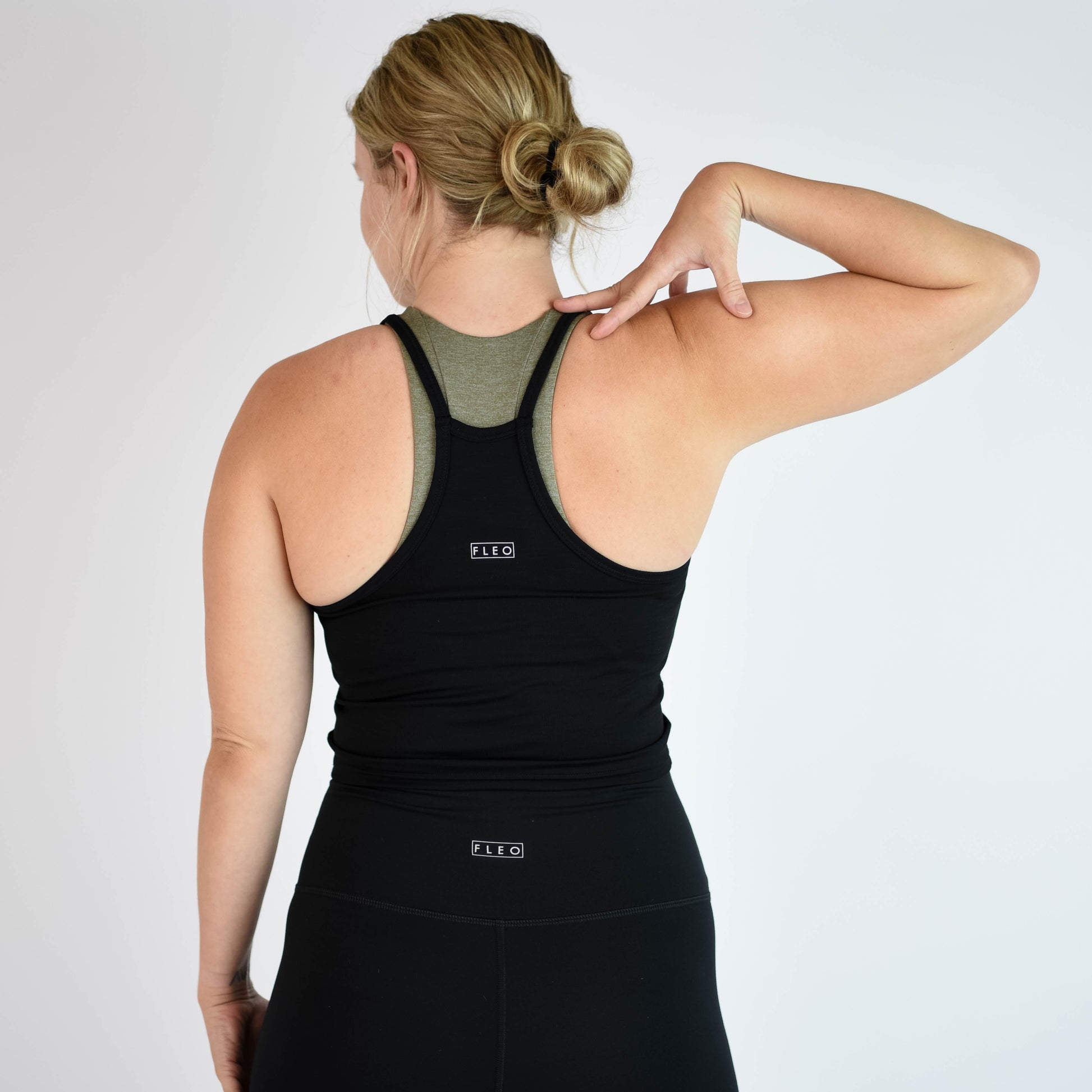 FLEO - Switch Up Crop Tank - Fitted - Tank - black-5_31a5c5e7-9c9b-4332-a6d1-10c909b69f43