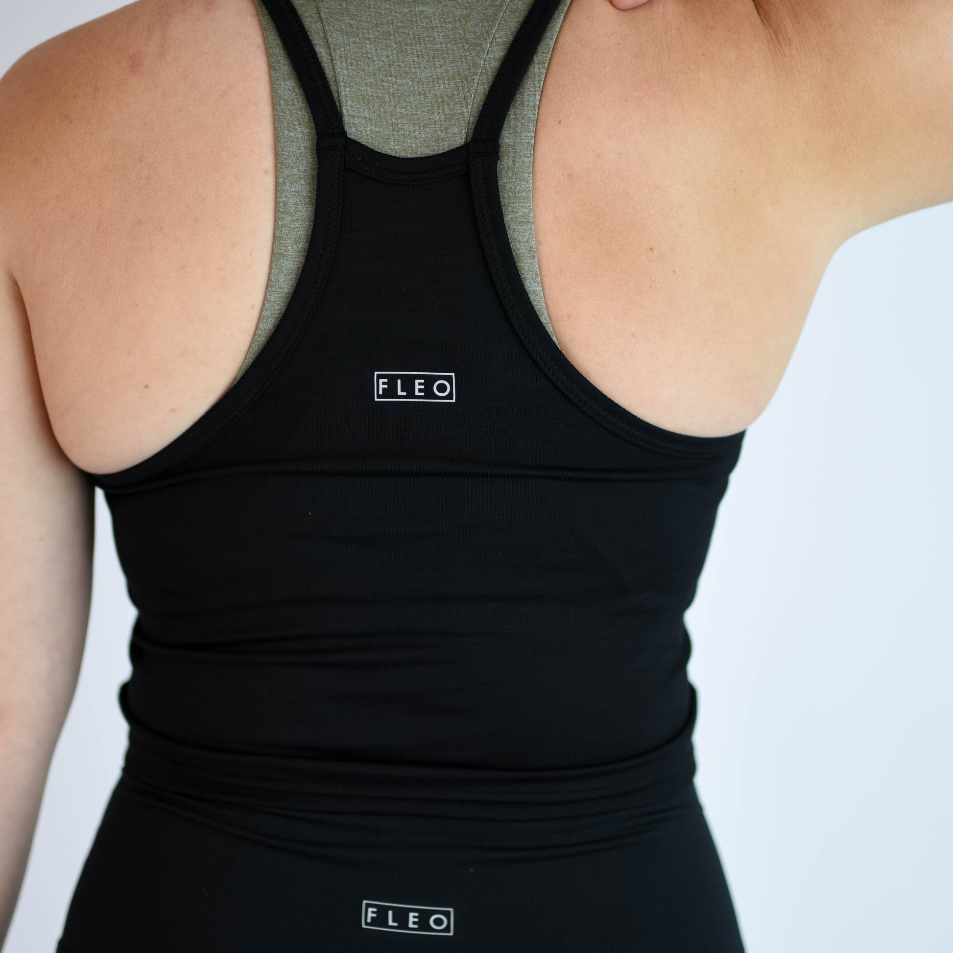 FLEO - Switch Up Crop Tank - Fitted - Tank - black-6_3a753fb6-4e1e-4724-b581-1b83feb2ebf0