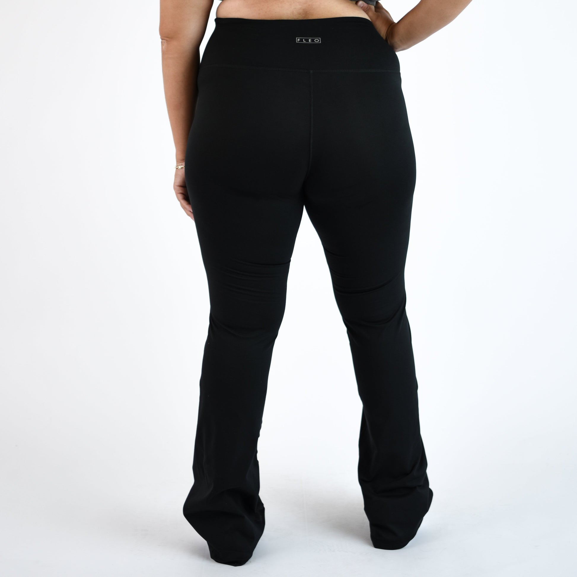 FLEO - Flare Legging - Higher Rise - Leggings - black-flare-10