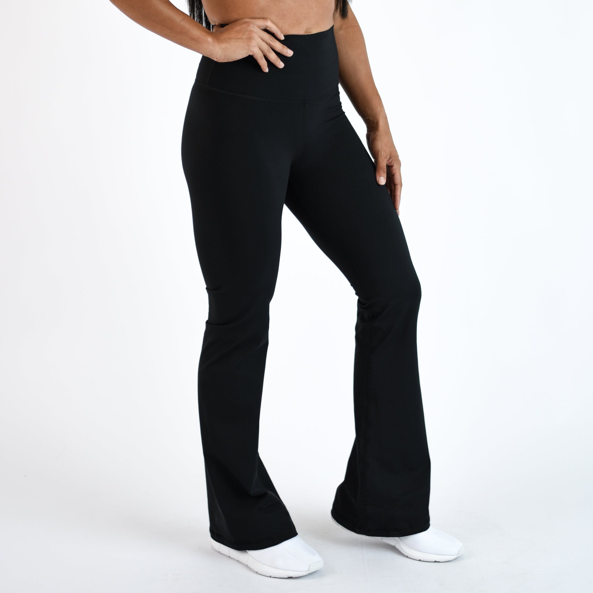 FLEO - Flare Legging - Higher Rise - Leggings - black-flare-2