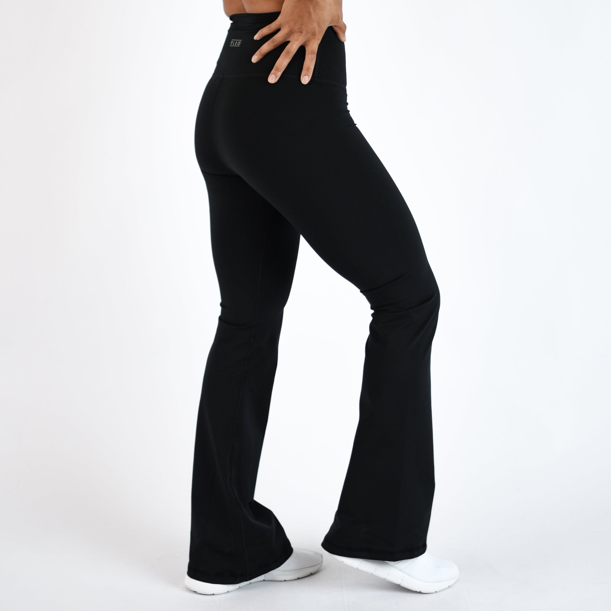 FLEO - Flare Legging - Higher Rise - Leggings - black-flare-4