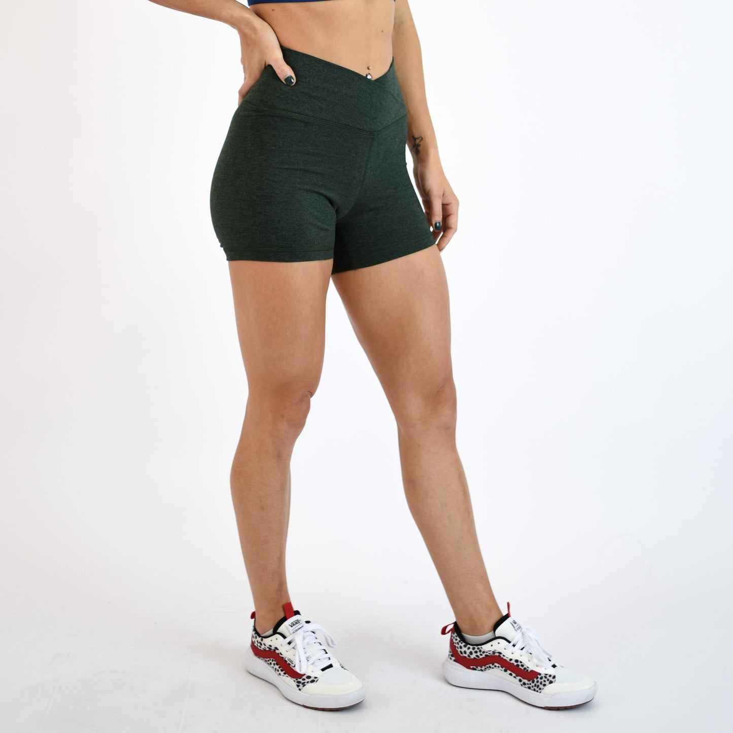 FLEO - V Waistband Short 3.5" - High Rise - Shorts - black-forest-2_cb529624-df63-4d7c-bba1-f2ecf871ed26