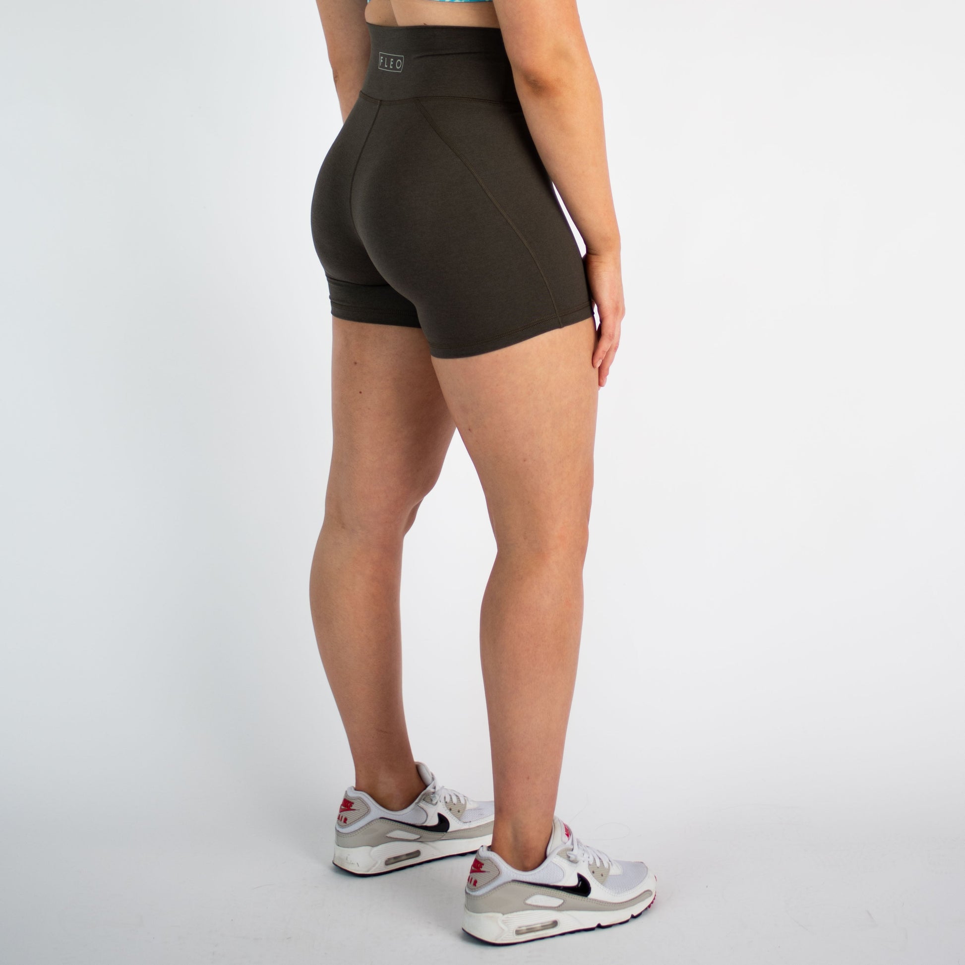 FLEO - Charge Short 5"- No Front Seam - Higher Rise - Shorts - black-olive-4