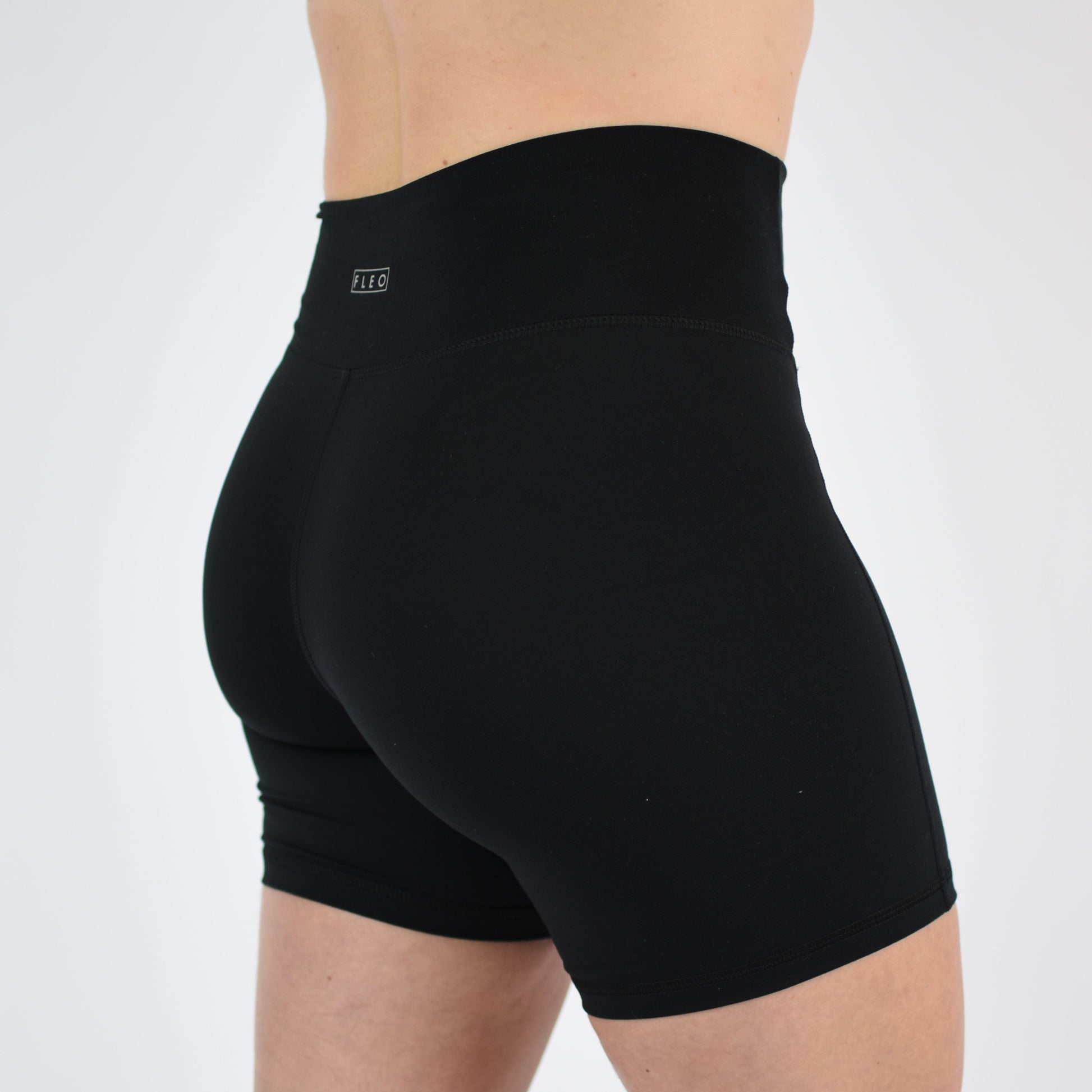 FLEO - Pedal Short 6" - No Front Seam - Higher Rise - Shorts - black-pedal-5
