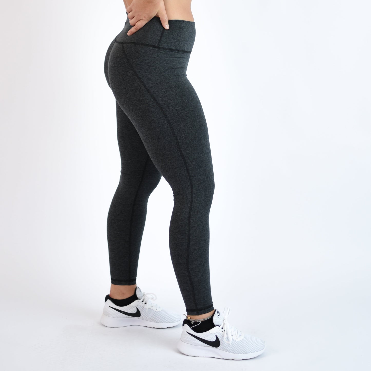 FLEO - Charge Leggings 25" - No Front Seam - Higher Rise - Leggings - charcoal-3_91f4c9f6-cd44-4692-930f-d02eb01831e0