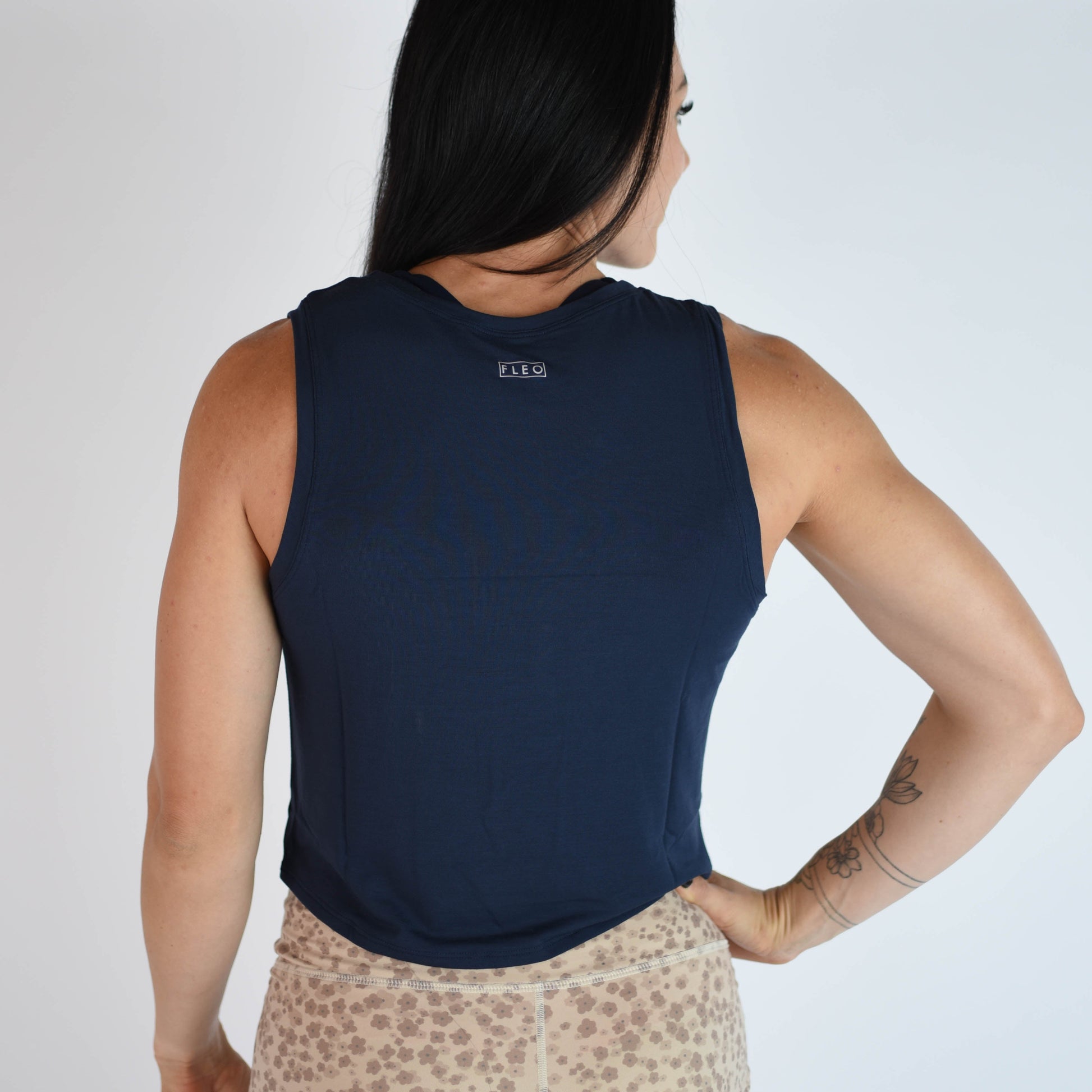 FLEO - Dylan Muscle Crop Tank - Loose Fit - Tank - classic-navy-4_2cb3636c-4047-42df-9698-be1b73044141