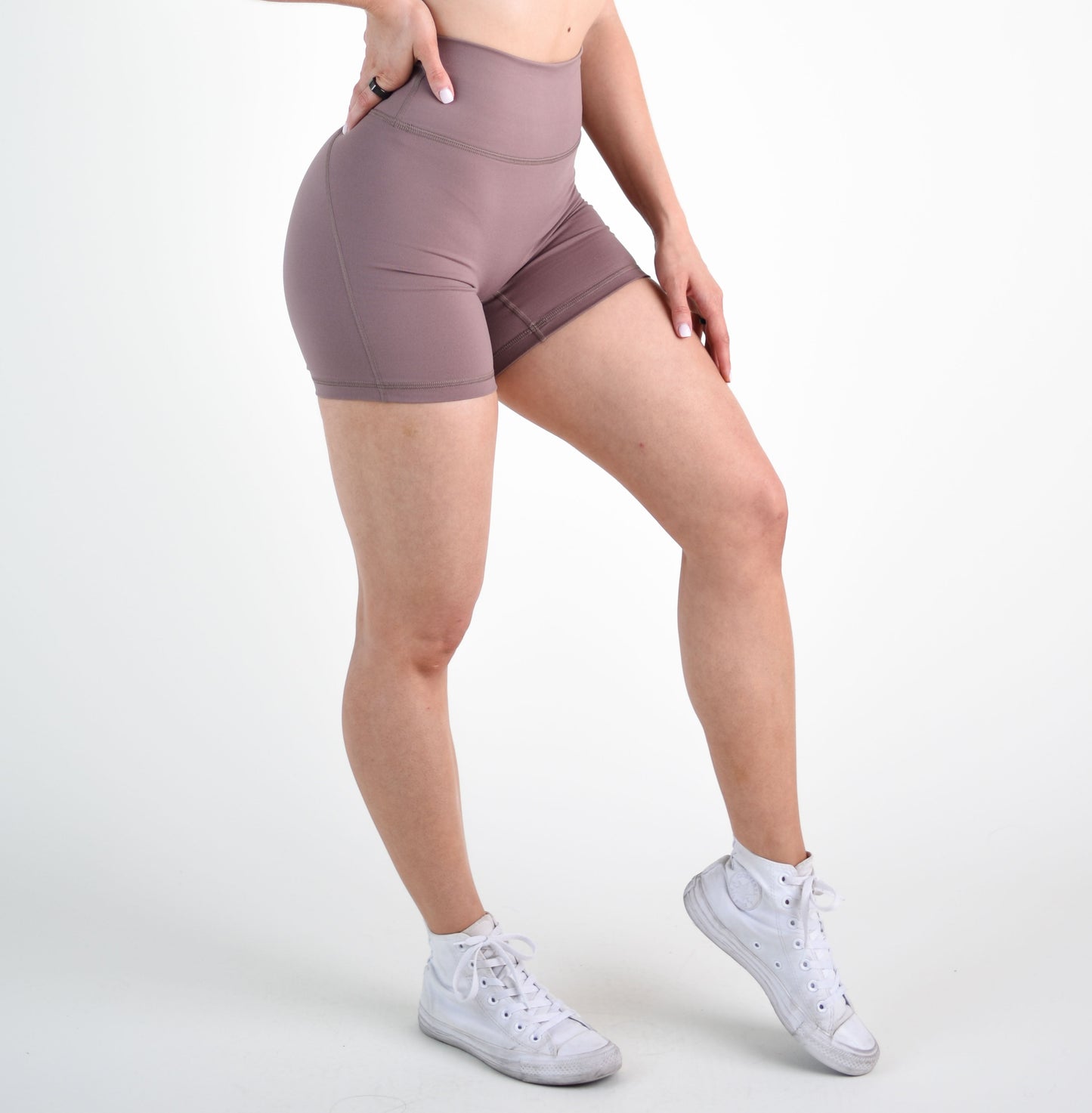 FLEO - Charge Short 5" - No Front Seam - Higher Rise - Shorts - deep-taupe-megan-2