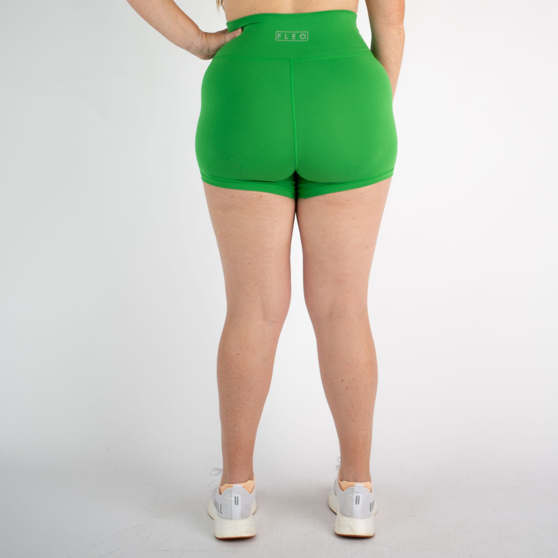 FLEO - V Waistband Short 3.5" - High Rise - Shorts - kellygreen-6_dcdc0090-8f27-4355-8ba5-1b4db6afaf7a
