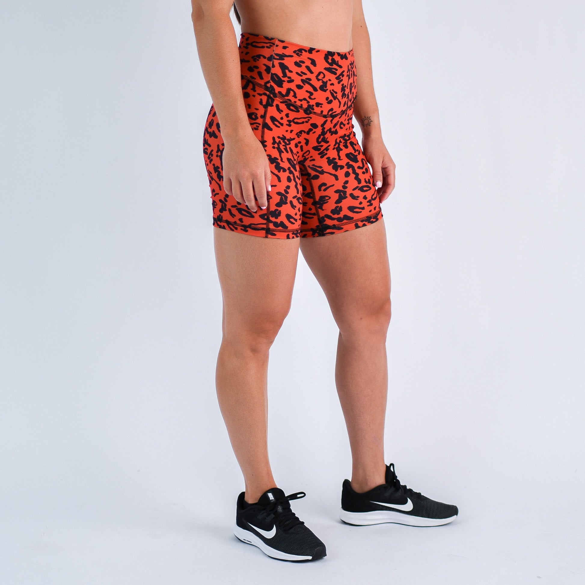 FLEO - Pedal Short 6" - No Front Seam - Higher Rise - Shorts - leo-nfs-syd-5