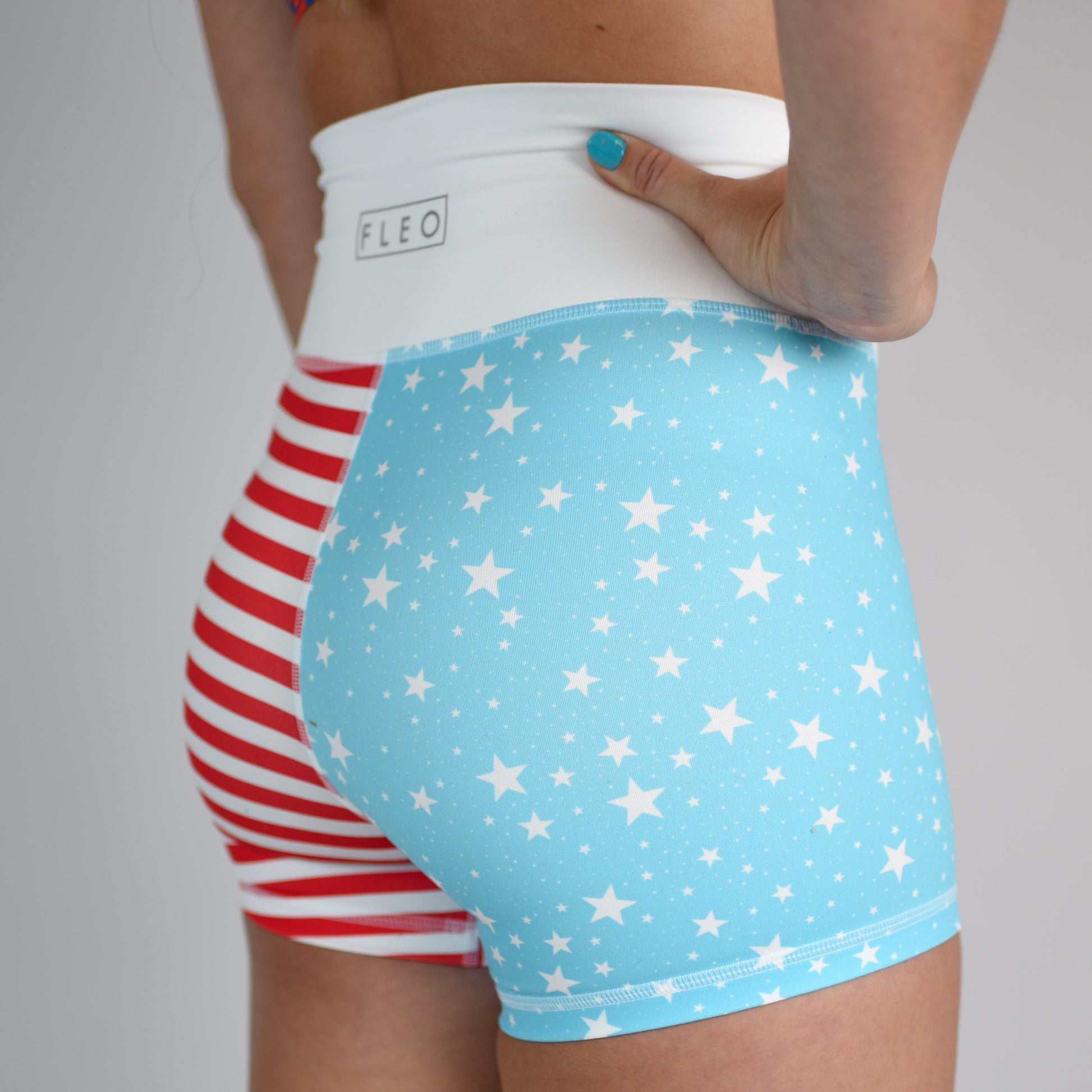 FLEO - V Waistband Short 3.5" - High Rise - Shorts - liberty-5_b0b454df-c1fb-4ad7-9b20-ae6f5b2fbcba
