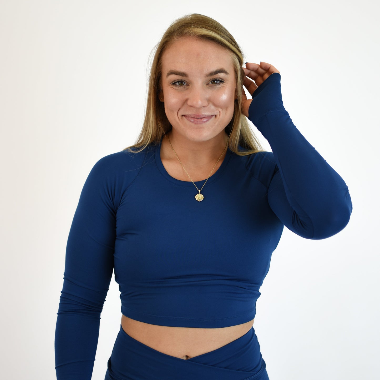 FLEO - Foundation Crop Long Sleeve - Long Sleeve - navy-p-2_00be18cb-69a1-4686-8e79-4c3a805382d7