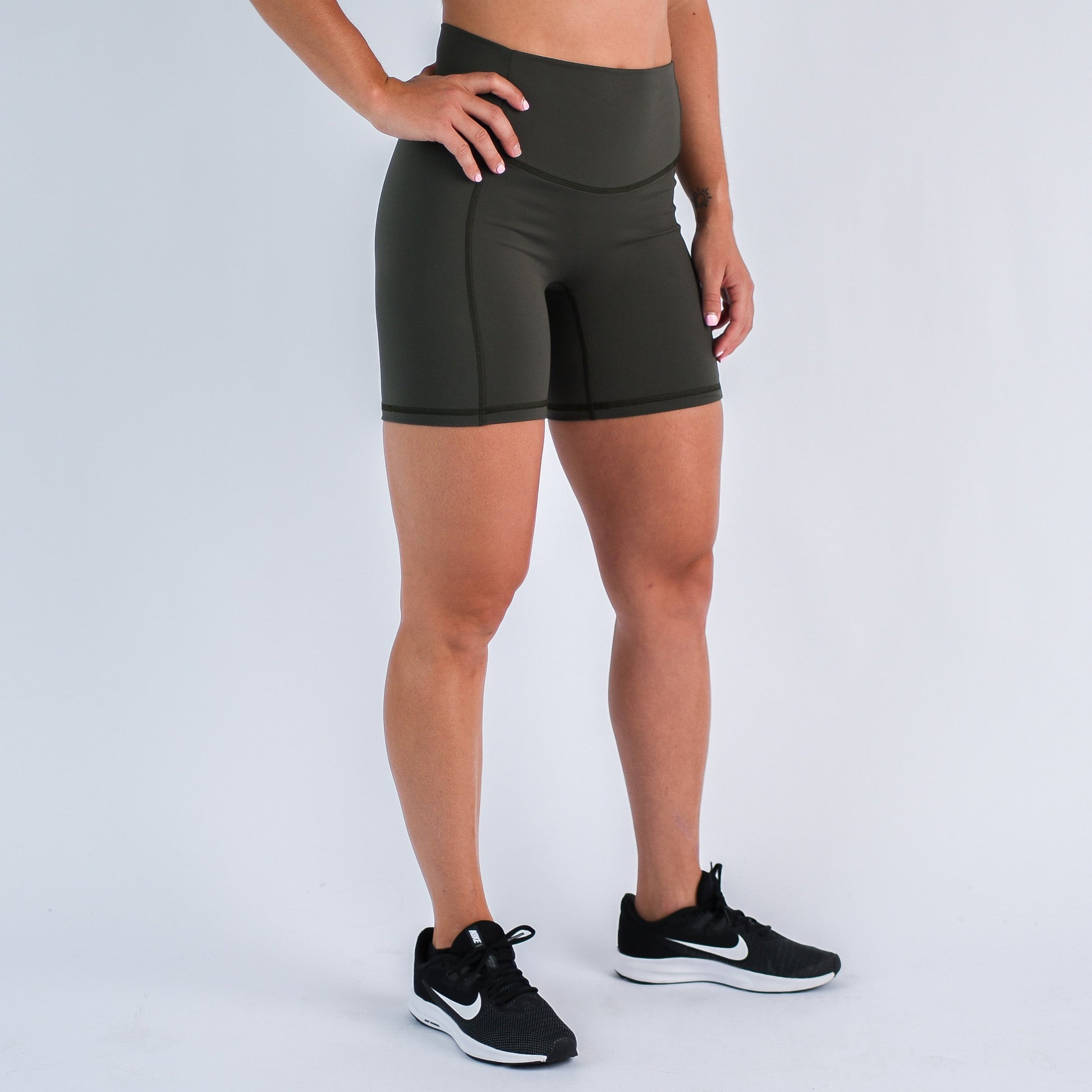 FLEO - Pedal Short 6" - No Front Seam - Higher Rise - Shorts - olive-nfs-syd-2