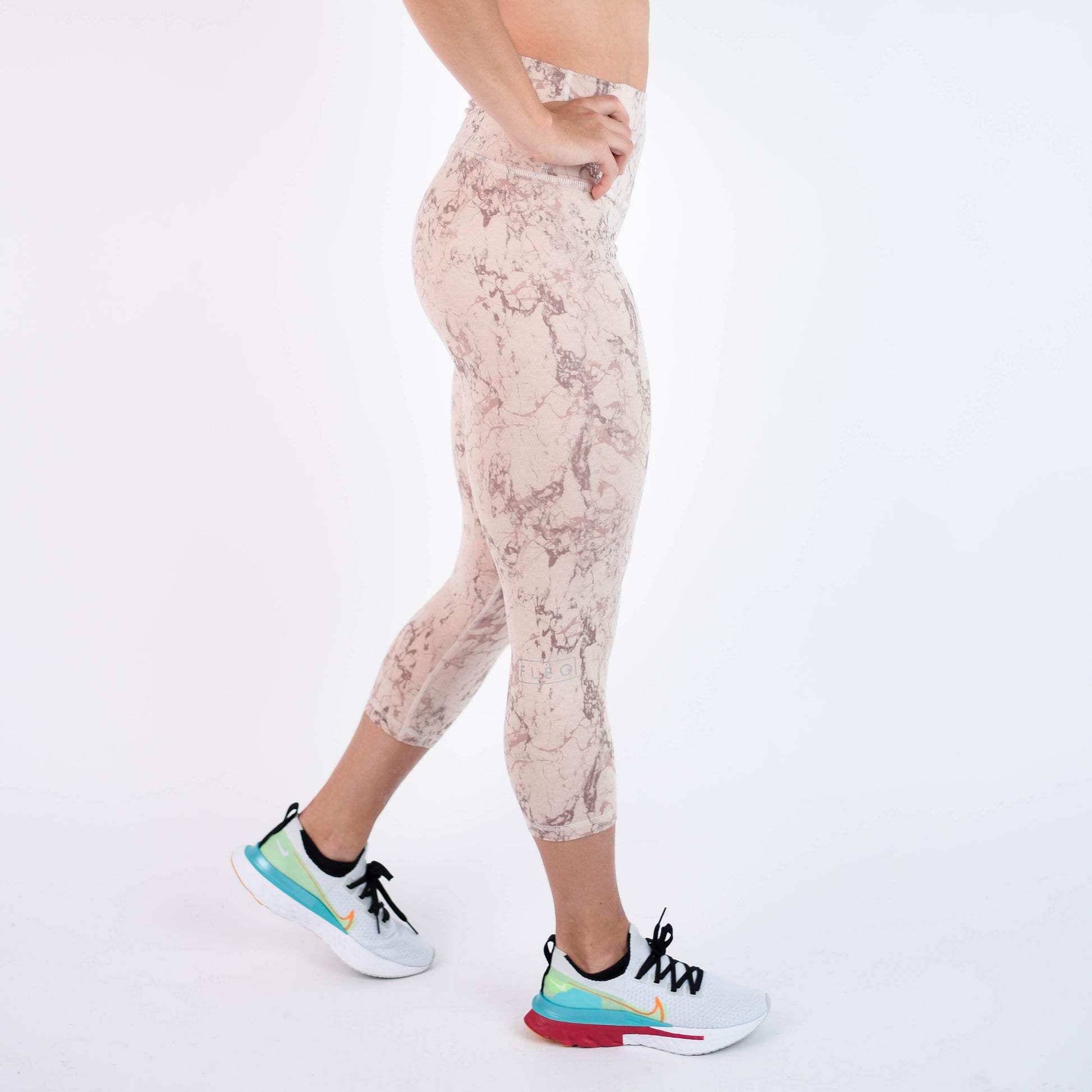 FLEO - El Toro Leggings 21" - High Rise - Leggings - rose-marble-8