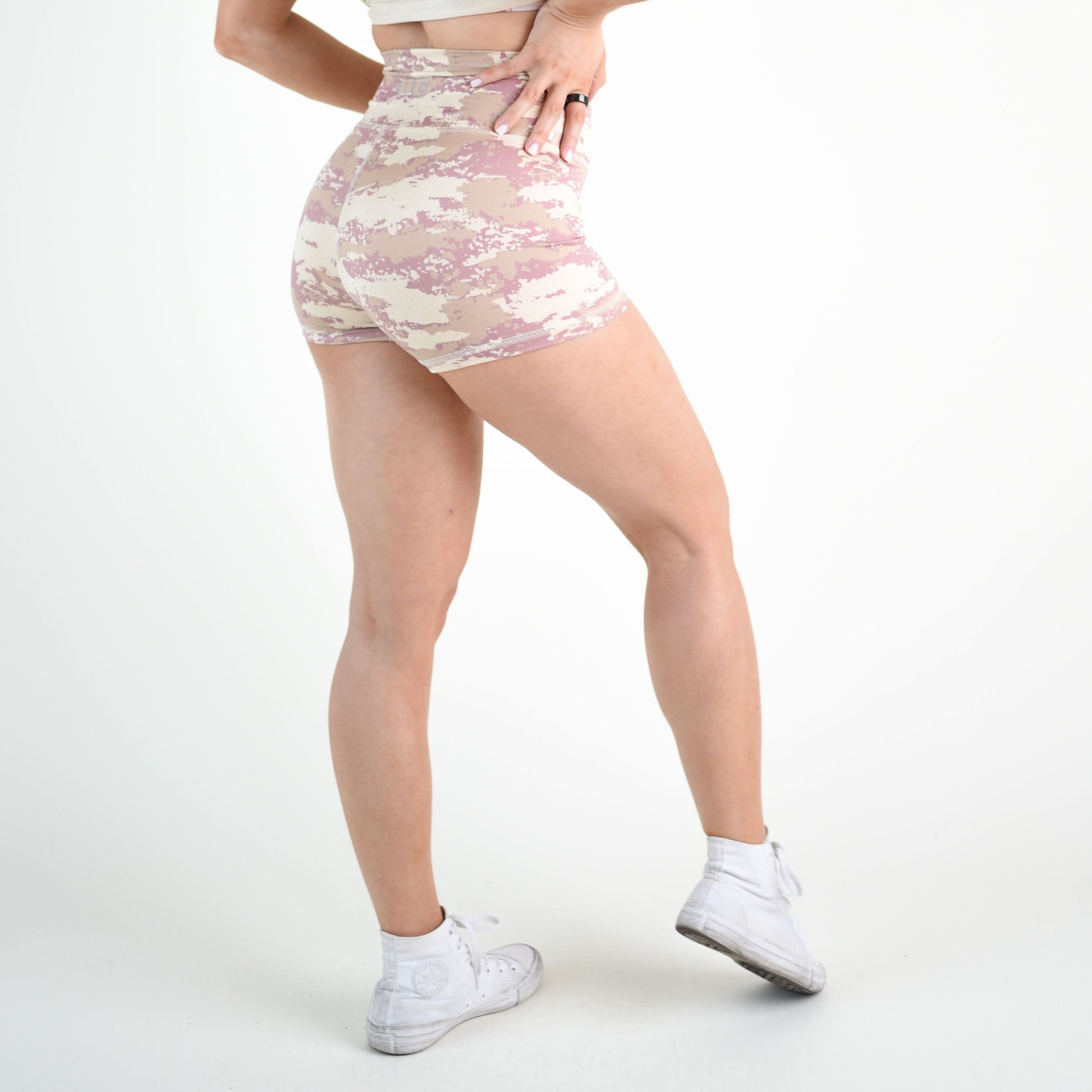 FLEO - True High Original Short 2.5" - Higher Rise - Shorts - sand-pink-4_073f1bdf-22ea-4d23-9ee4-f83378b97cfa