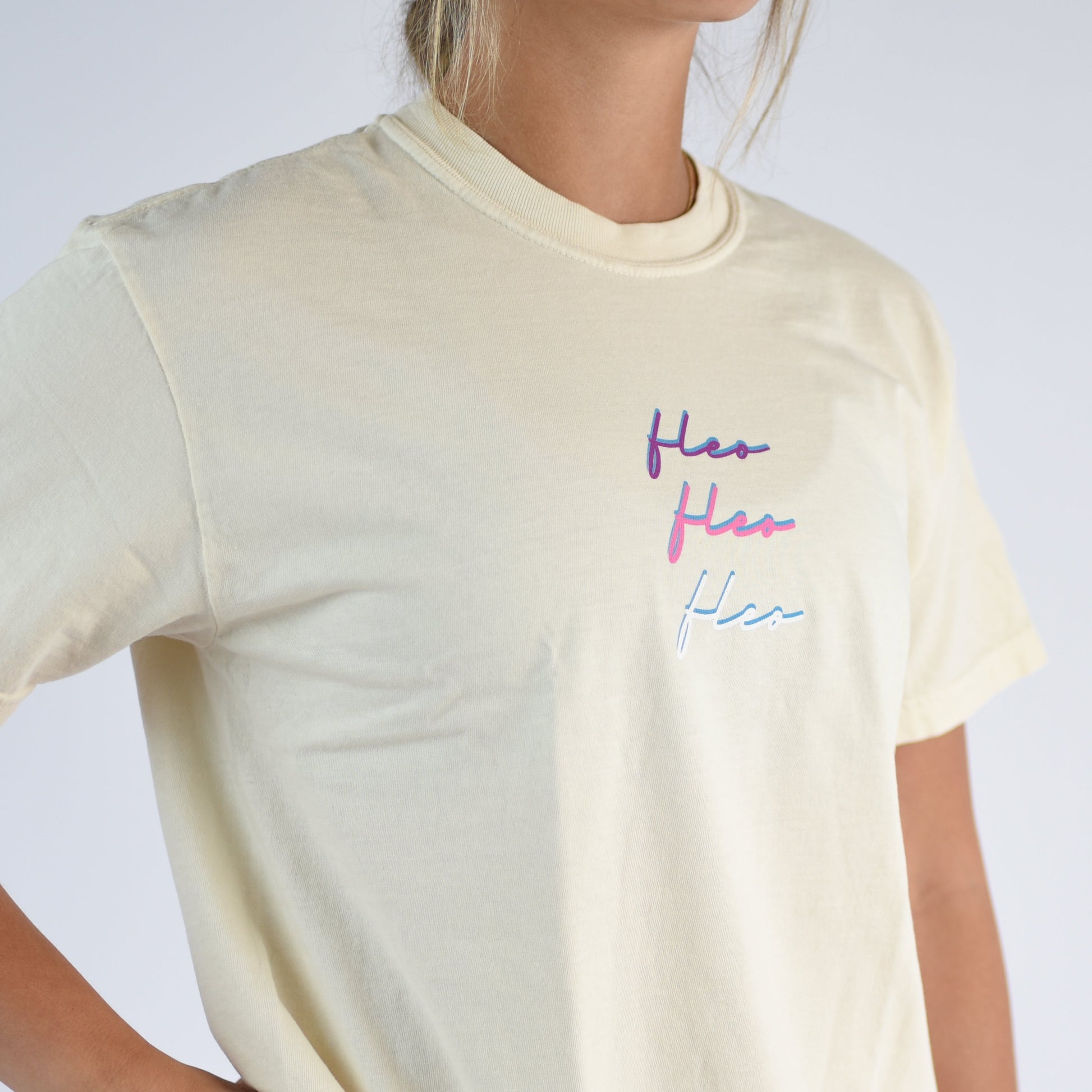 FLEO - FLEO Oversized Tee - T - script-4