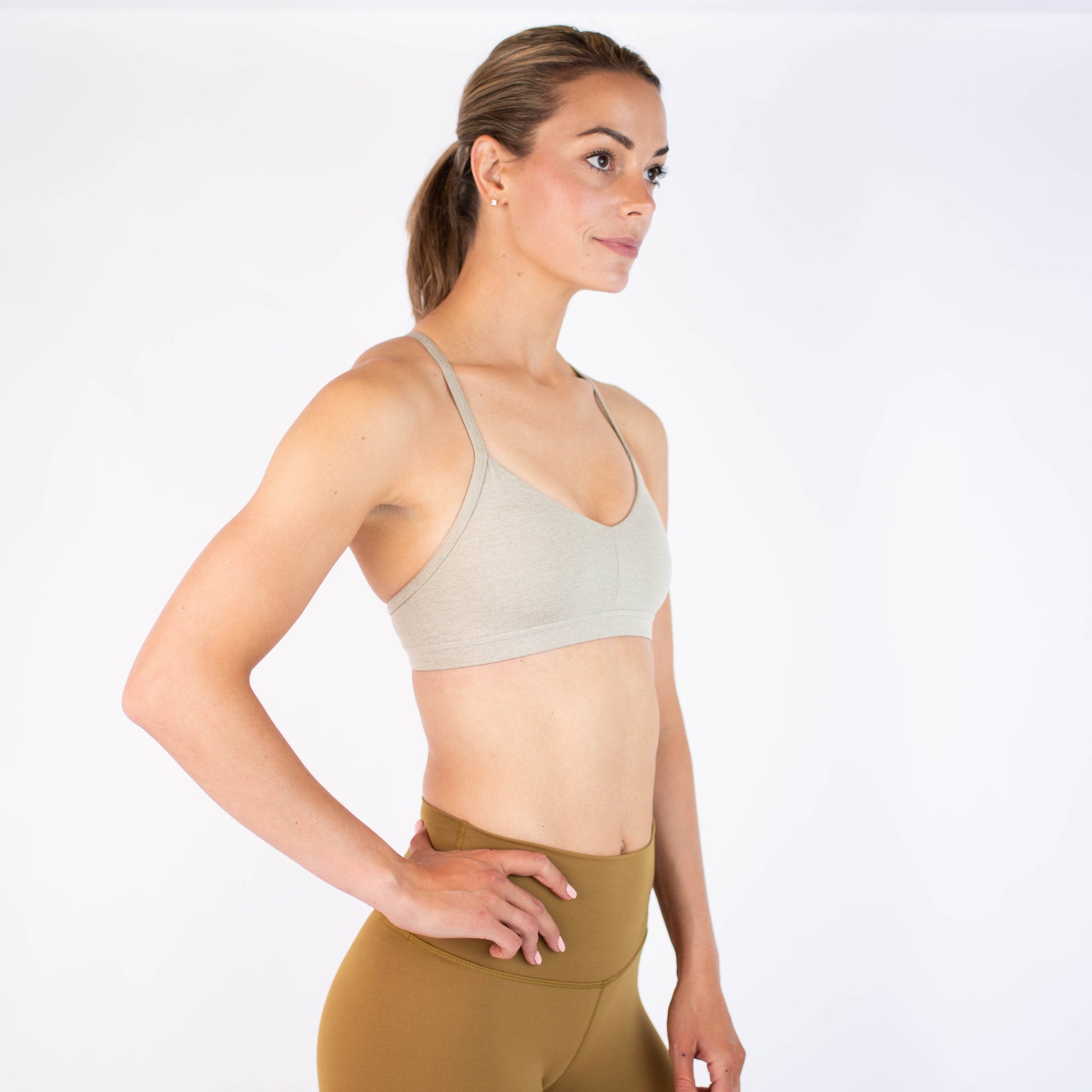 FLEO - Reinette Sports Bra - Medium Support - Sports Bra - seneca-gray-3_31916816-ea87-470d-a7a2-26413824f349