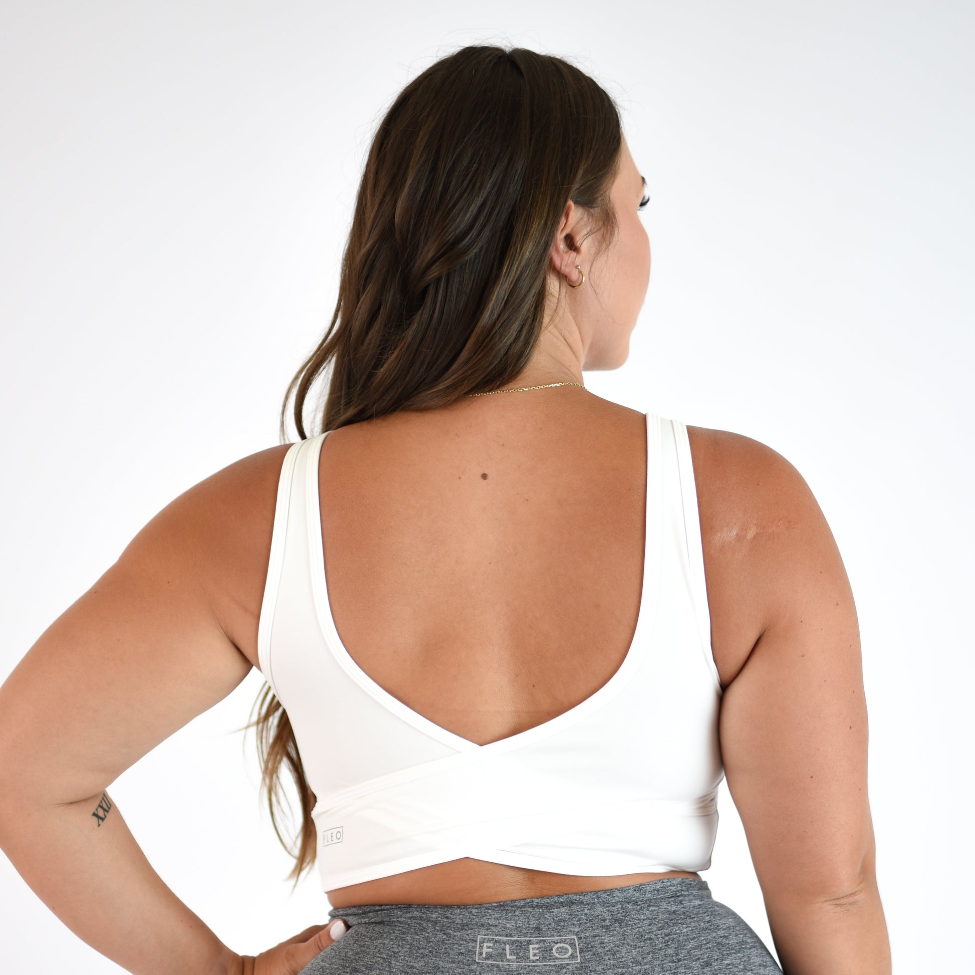 FLEO - Wrap Crop Tank - Fitted - Tank - white-5_163e4104-b731-4414-8760-b26eb481f12d