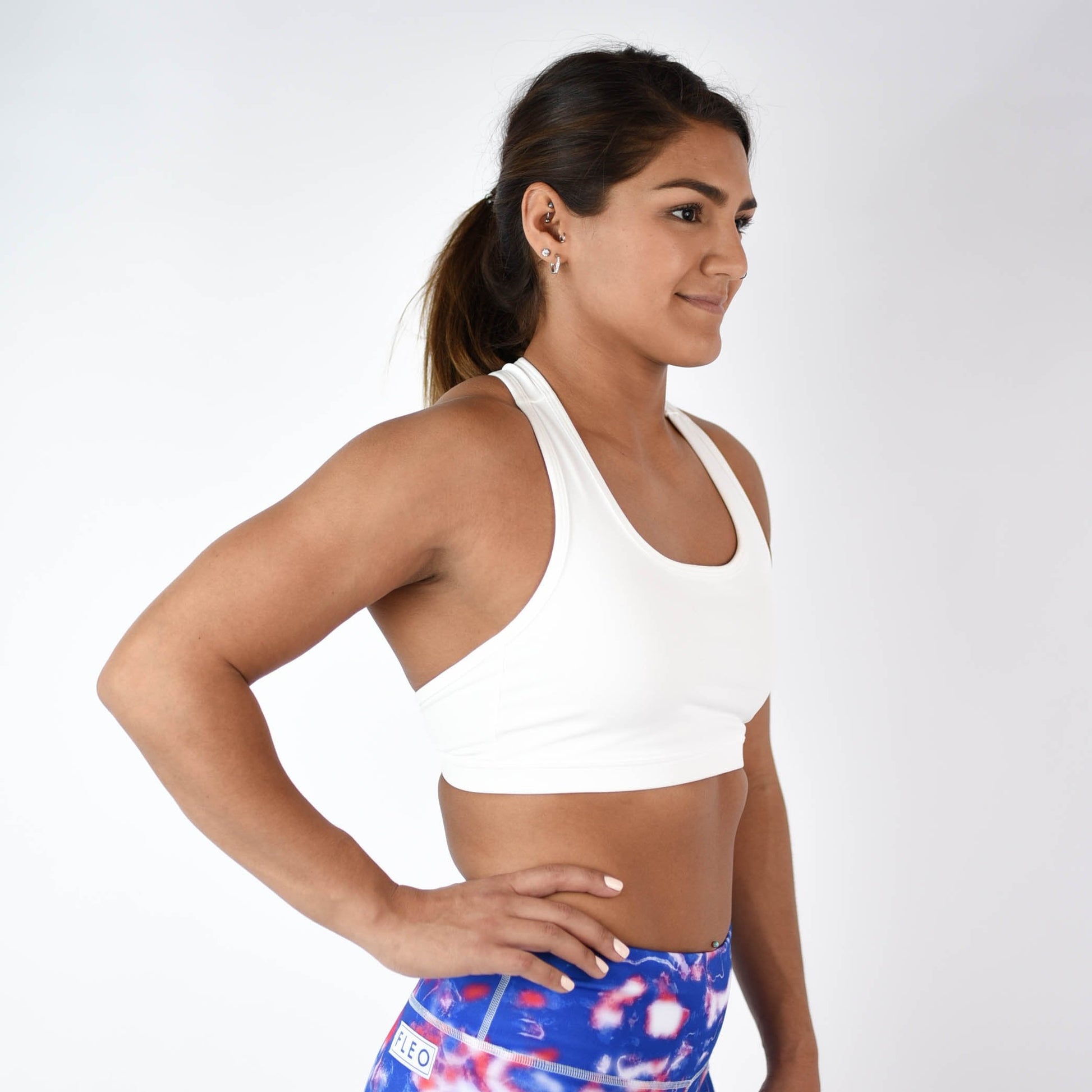 FLEO - Nora Sports Bra - Medium Support - Sale - white-nora-4