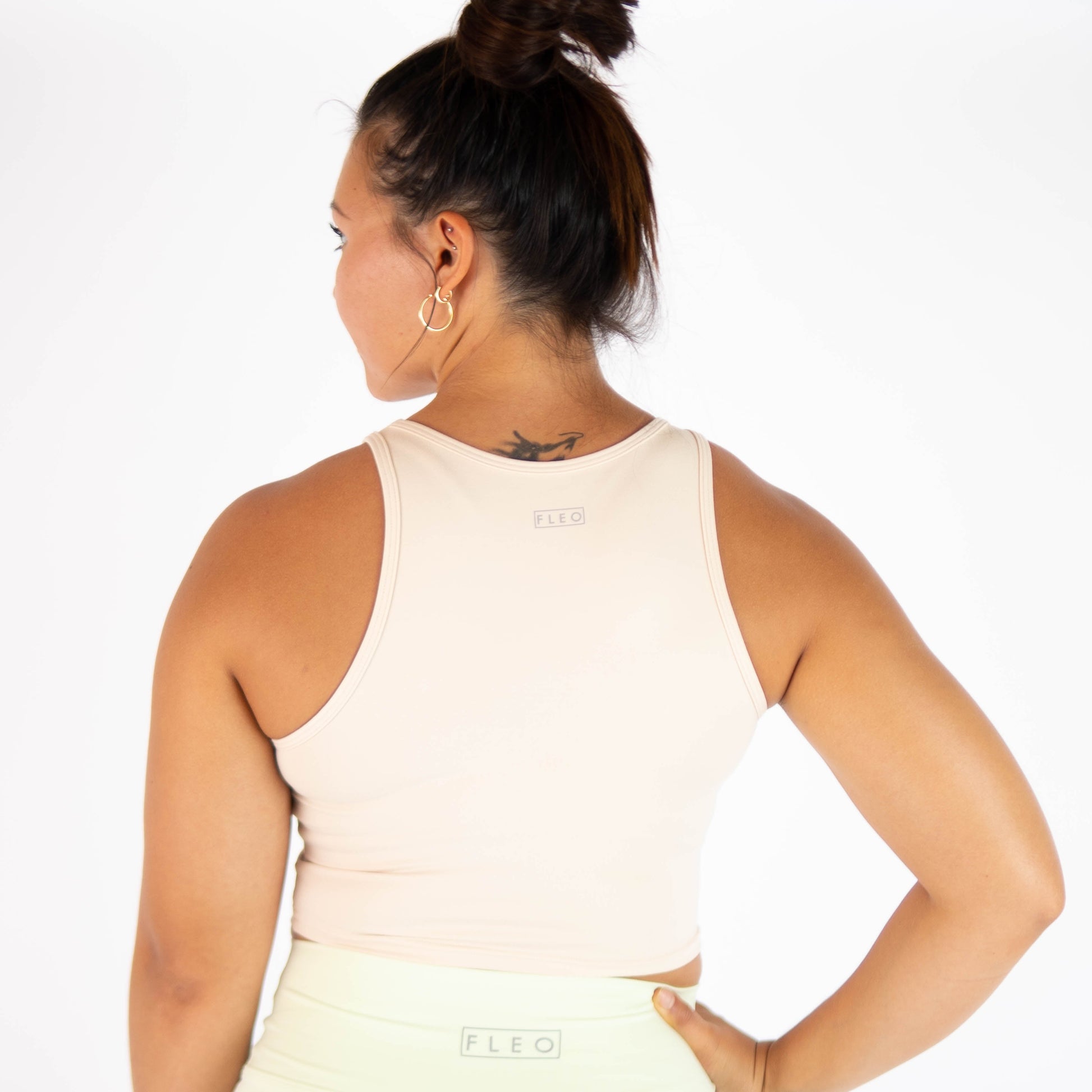 FLEO - Tempo Crop Tank - Fitted - Sale - wood-ash-4_78729058-eed3-4814-8efb-898ff4aa29fe