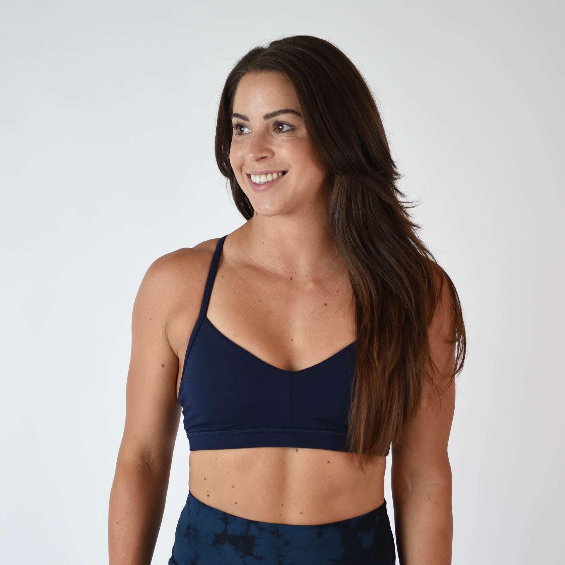 FLEO - Reinette Sports Bra - Medium Support - Sports Bra - classic-navy-1_b388496a-d744-48d5-8106-772d72b7077b