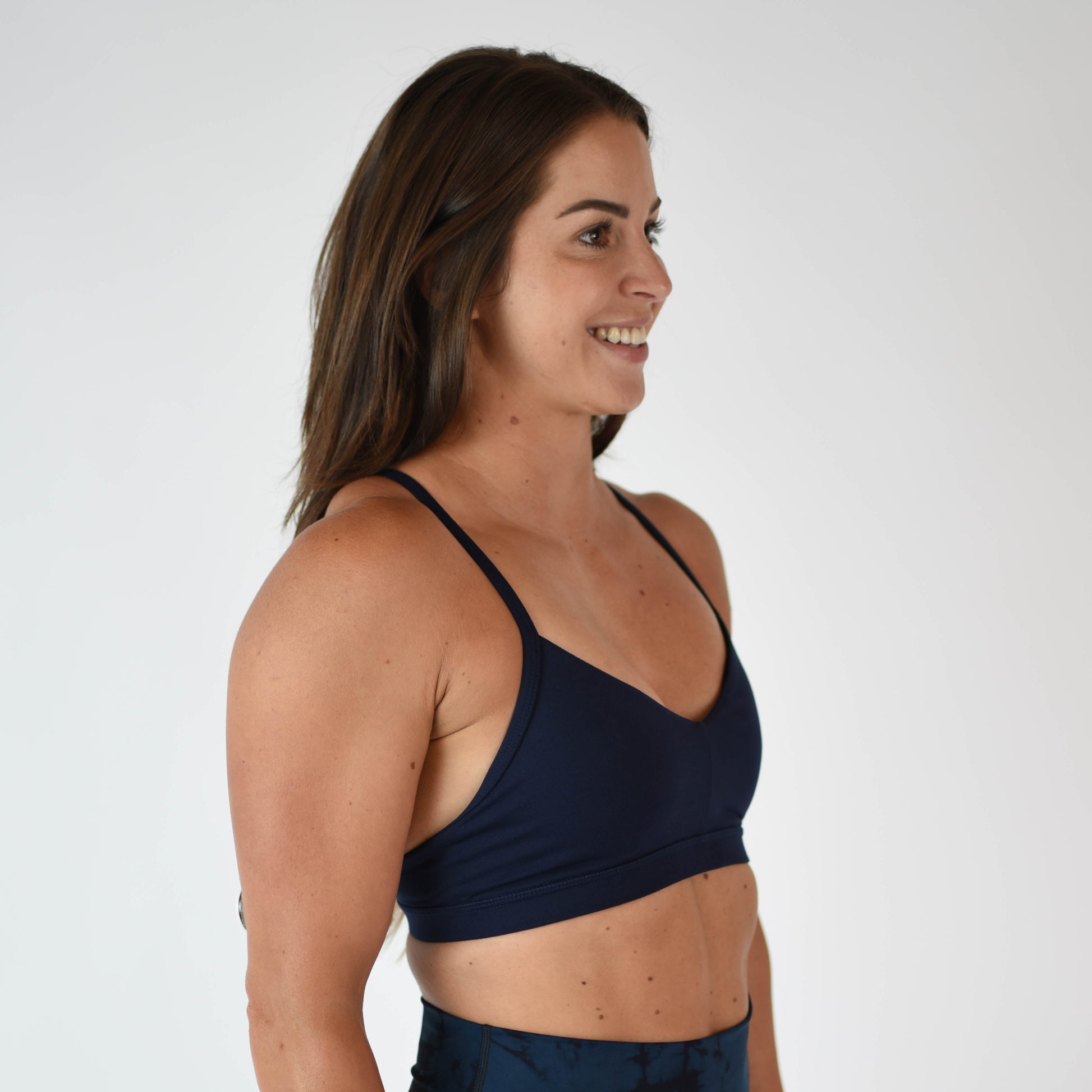 FLEO - Reinette Sports Bra - Medium Support - Sports Bra - classic-navy-4_412da5ed-3e4d-489d-b3da-81466c1b6f94