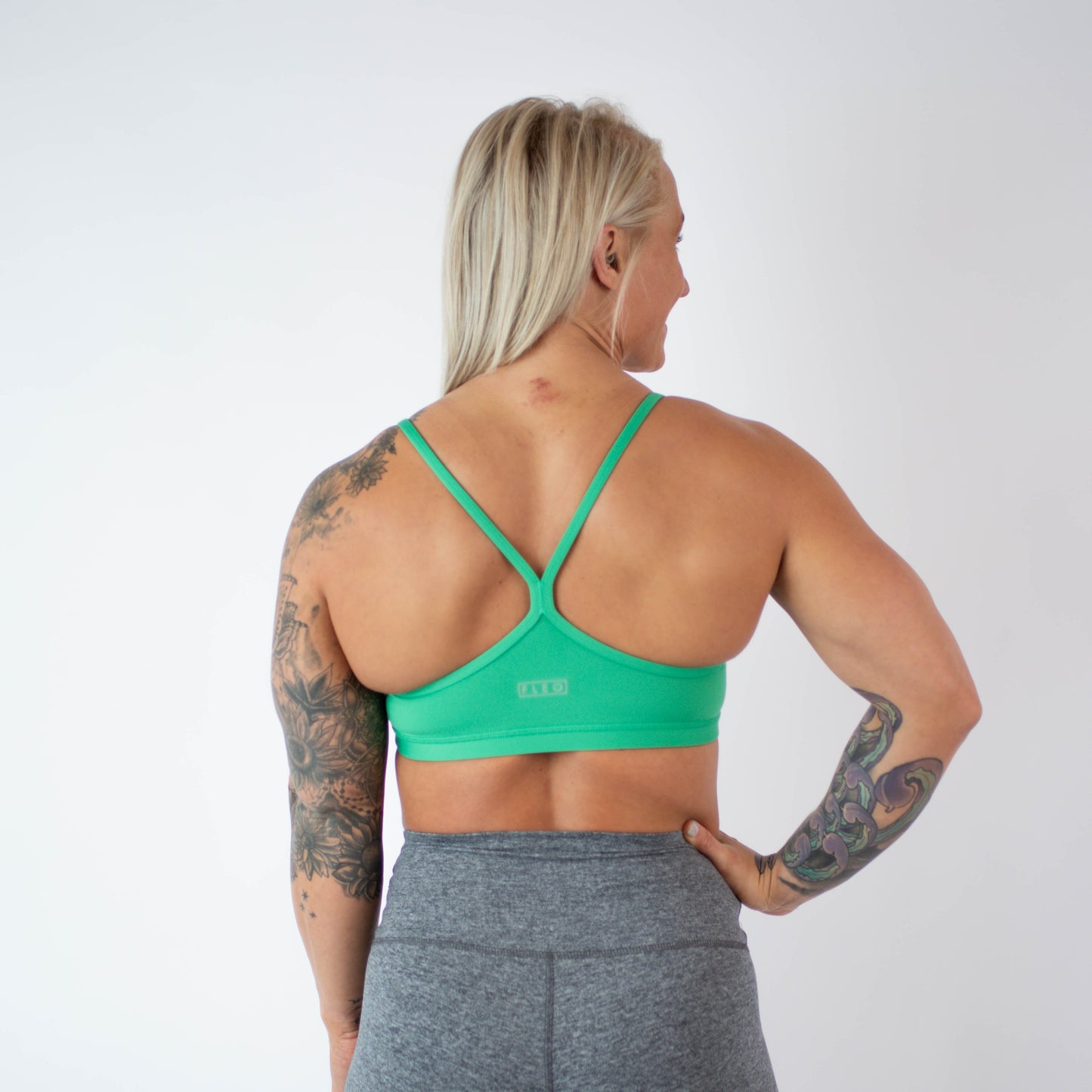 FLEO - Cami Sports Bra - Light Support - Sports Bra - deep-mint-4_74a647f5-c0a2-4c2d-946c-ed9341d4f492