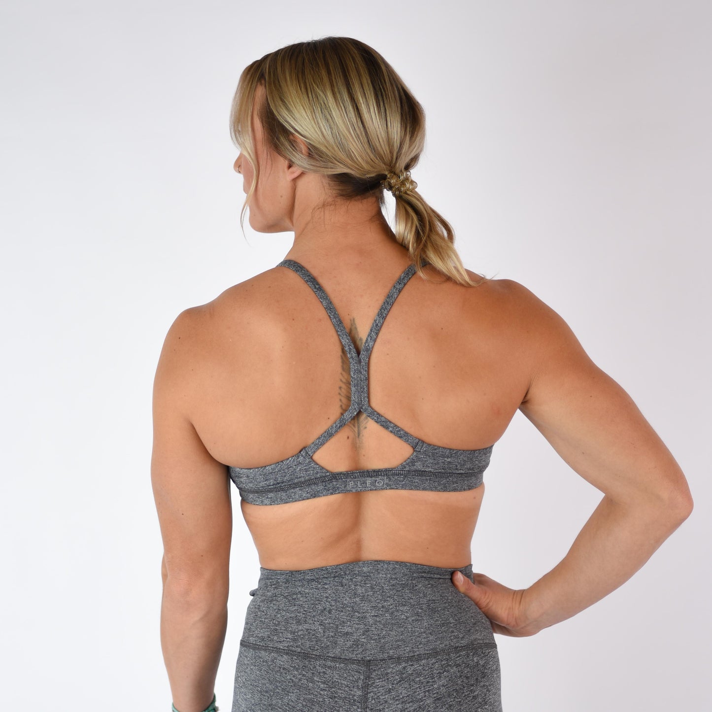 FLEO - Reinette Sports Bra - Medium Support - Sports Bra - heather-asphalt-4_23131eaa-3a19-4da3-8821-7f5831abe33f