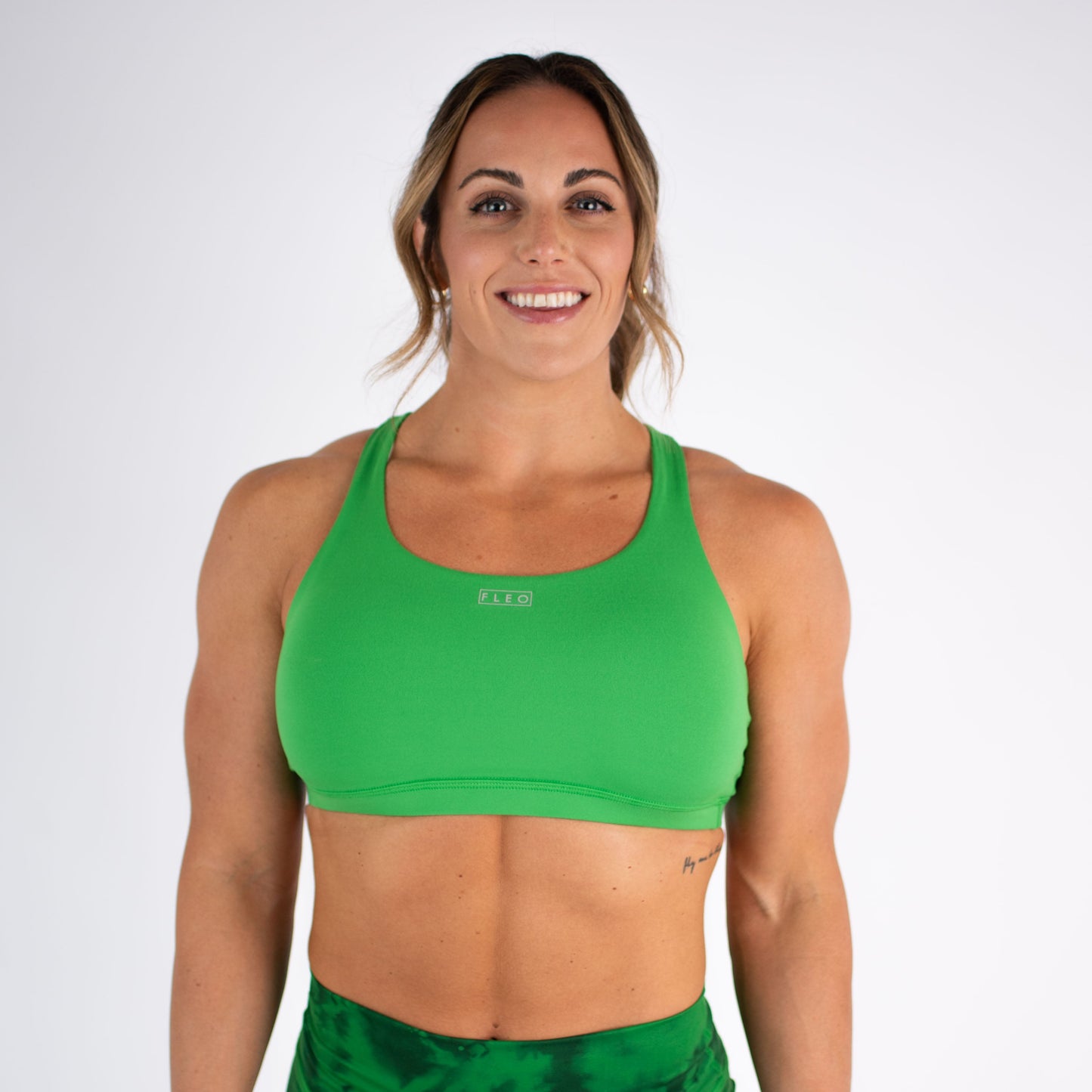 FLEO - Isla Sports Bra - Medium Support - Sports Bra - kellygreen-2