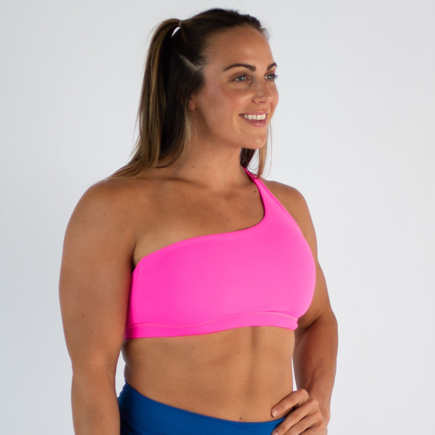 FLEO - Sylvie Sports Bra - Medium Support - Sports Bra - neonpinksylvie-2