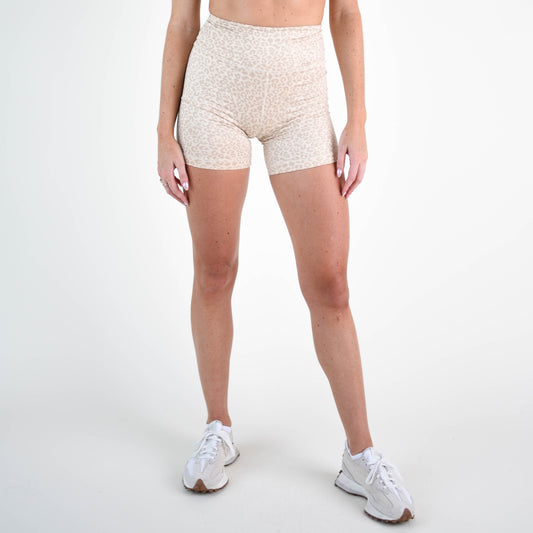 FLEO - Biker Short 6" - High Rise - Shorts - sand-leo-1