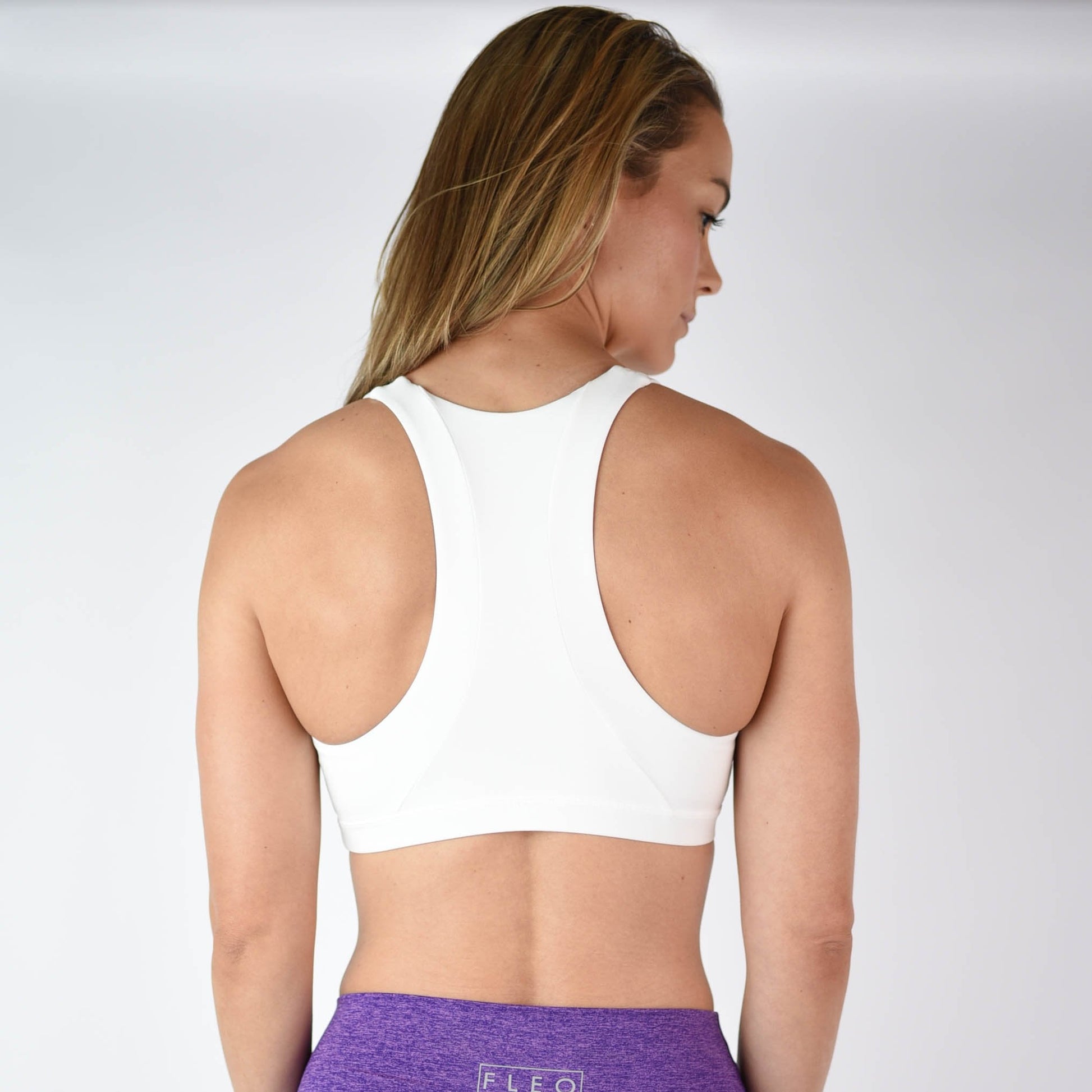 FLEO - Jourdaine Sports Bra - Medium Support - Sports Bra - white-4_7dbafb57-40fe-4931-8db3-0c6274db5ada