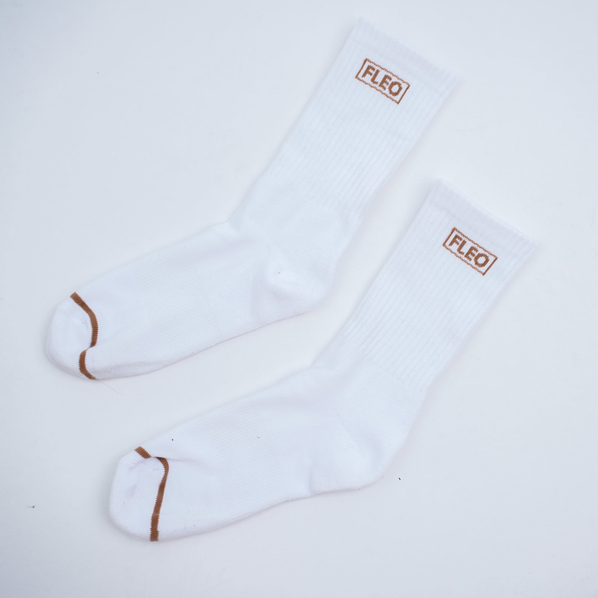 FLEO - Crew Socks - Side Logo - Accessory - white-tancrew-4